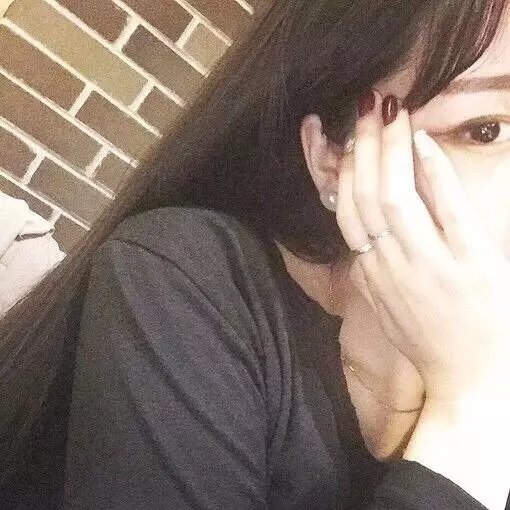 刺你之名刻我之骨的头像