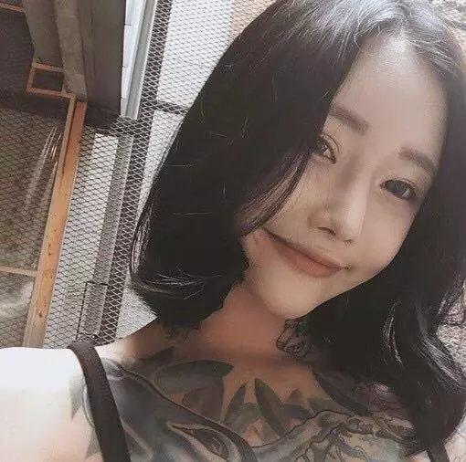 哽咽书写感慨结尾的头像