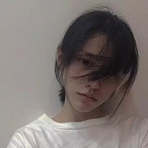 孤癮少女的頭像