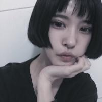 一世荒唐半夏微凉的头像