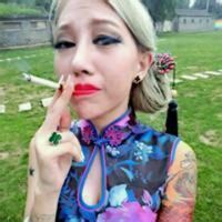 她會反光的頭像