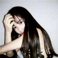 善意微笑柔情擁抱的头像