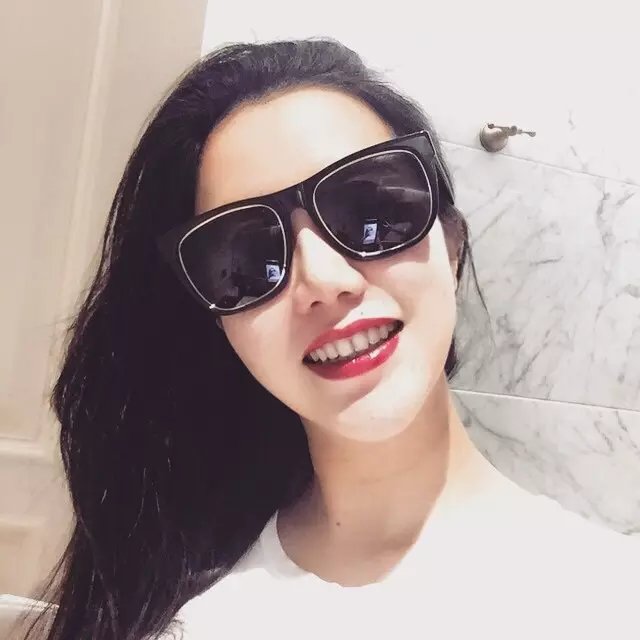西裝不及襯衫帥的頭像